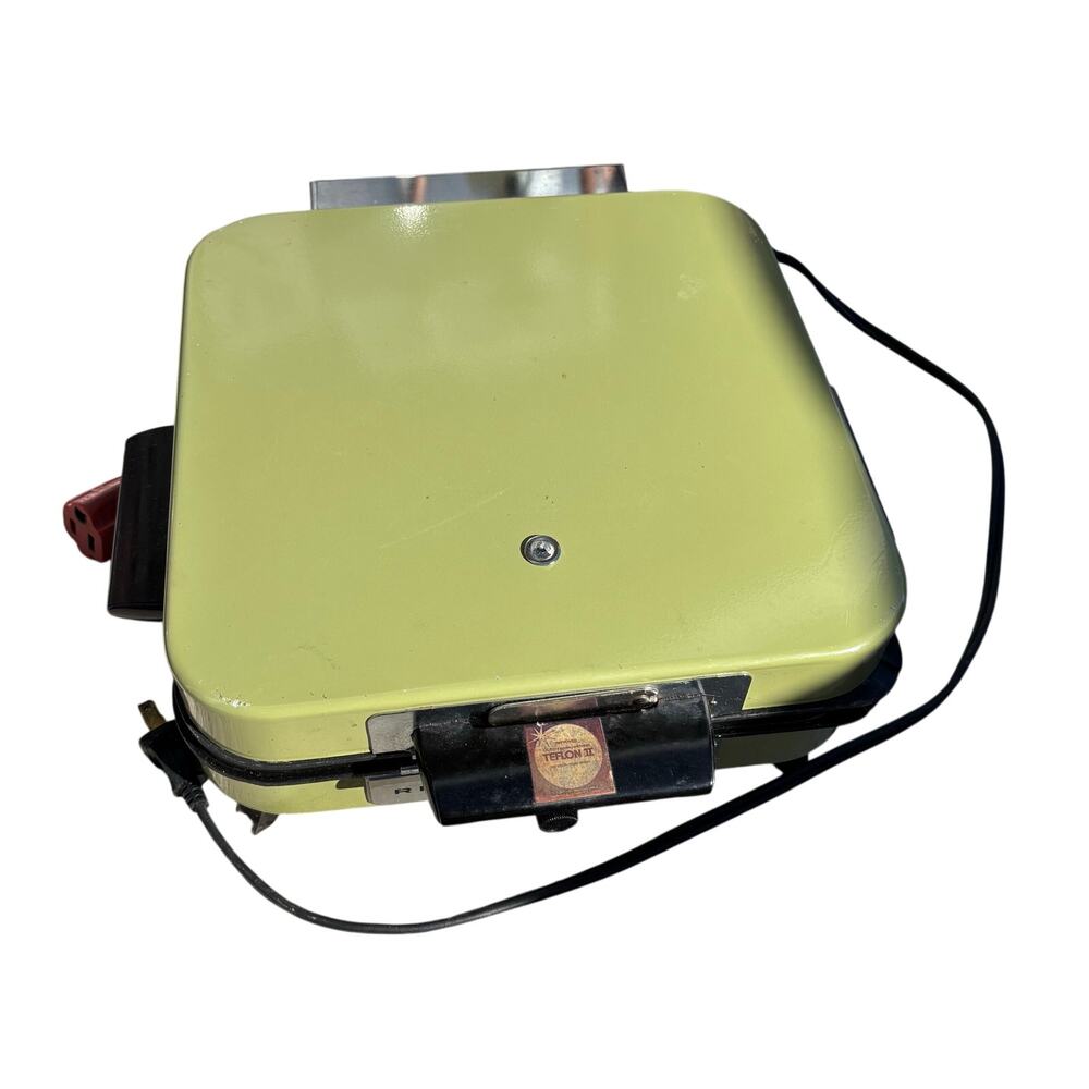 Vtg RARE Rival Avocado Green Waffle Maker & Grill Tested Classic Teflon No. 90